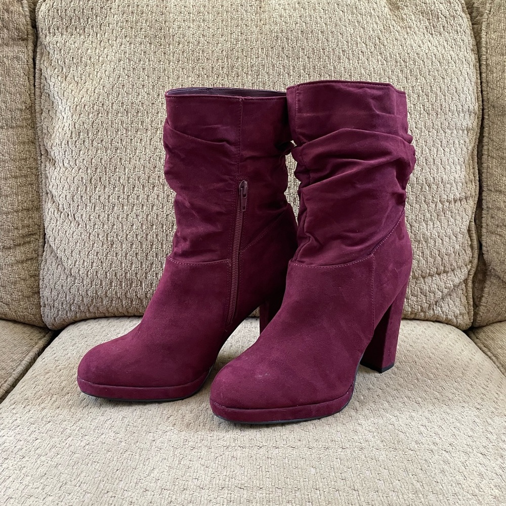 Shoe Dazzle Burgundy Suede Ankle Boots/Booties